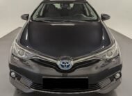 Toyota Auris Hybride 136h design business