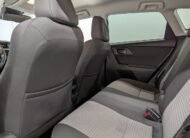 Toyota Auris Hybride 136h design business