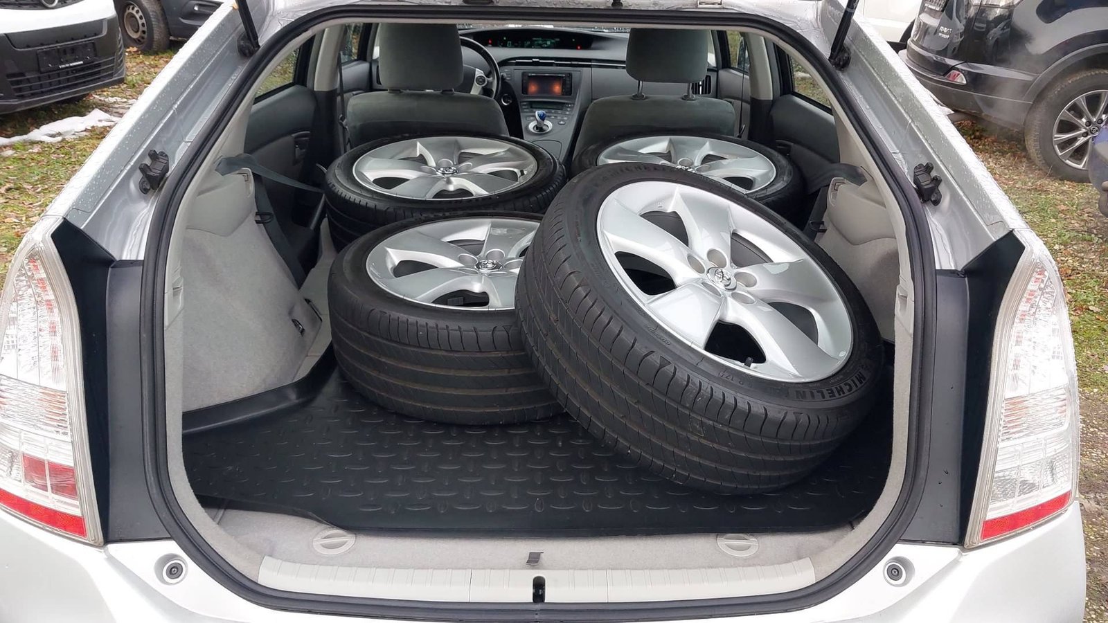 Toyota Prius 1,8 CVT “Life” Hybride