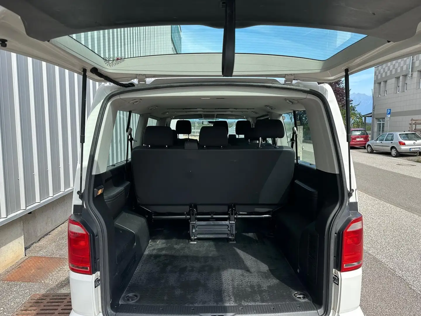 Volkswagen T6 Caravelle