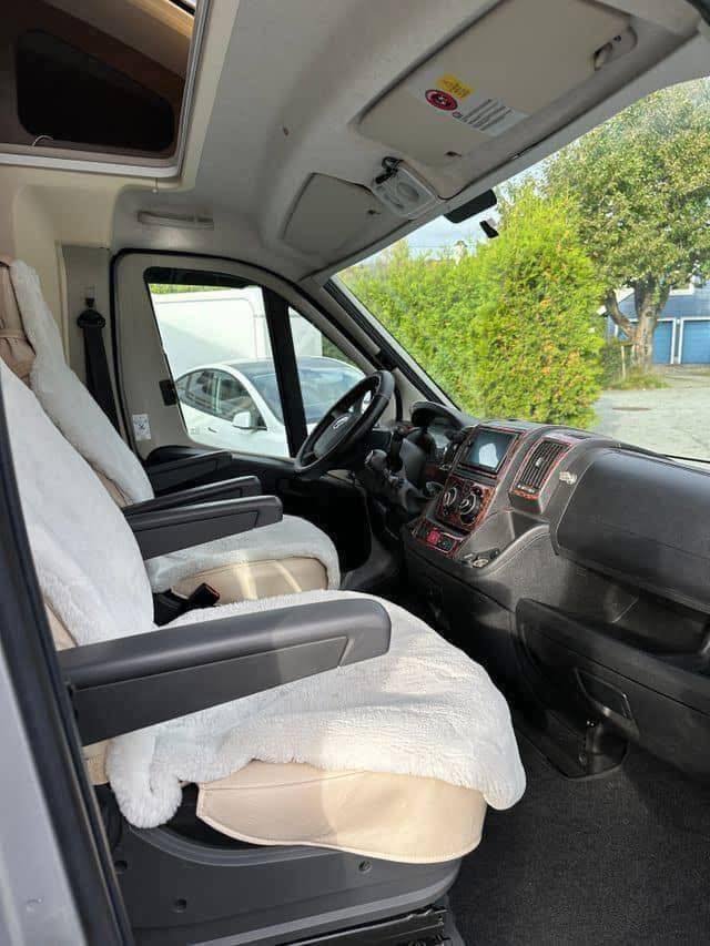 CAMPING CAR RIMOR SILVER LINE