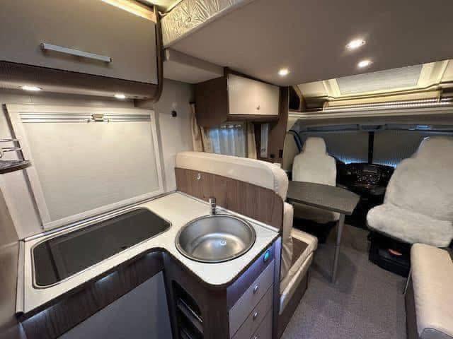 CAMPING CAR RIMOR SILVER LINE