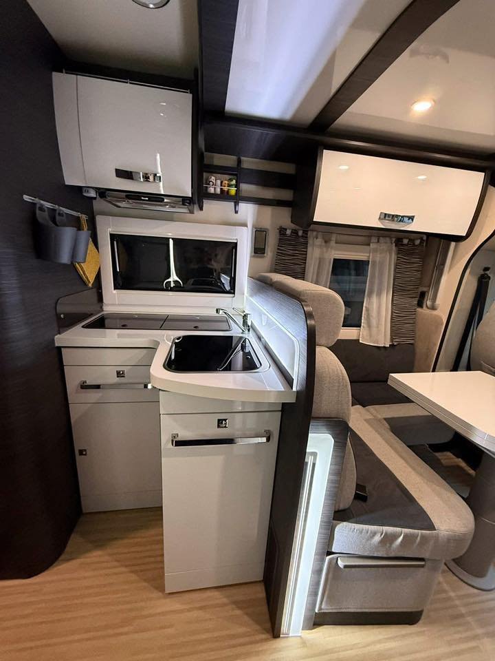 CAMPING CAR Benimar Mileo 263