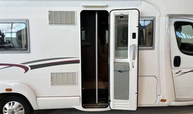 Camping-Car Rapido