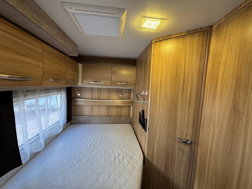 Camping car Challenger GENESIS 36