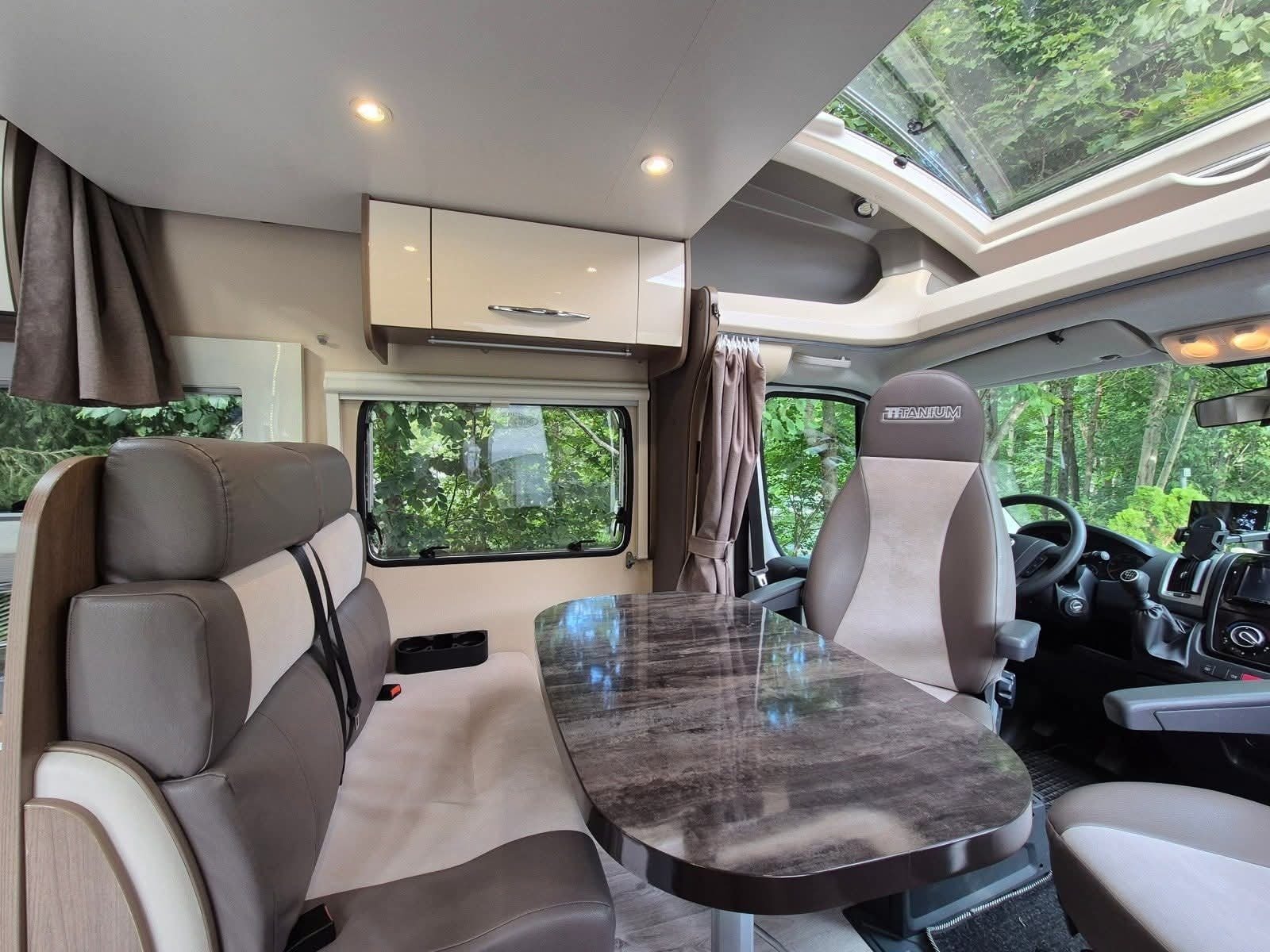 Camping car Chausson Titanium