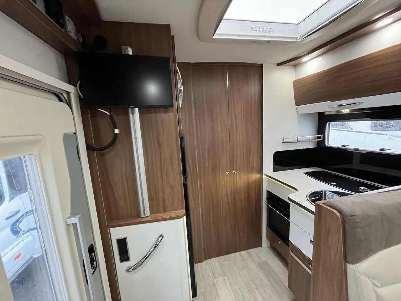 Camping car PILOTE P716 ESSENTIEL