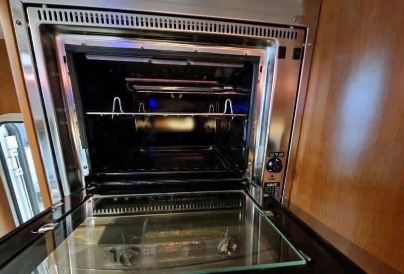 Camping Car Challenger Mageo 118