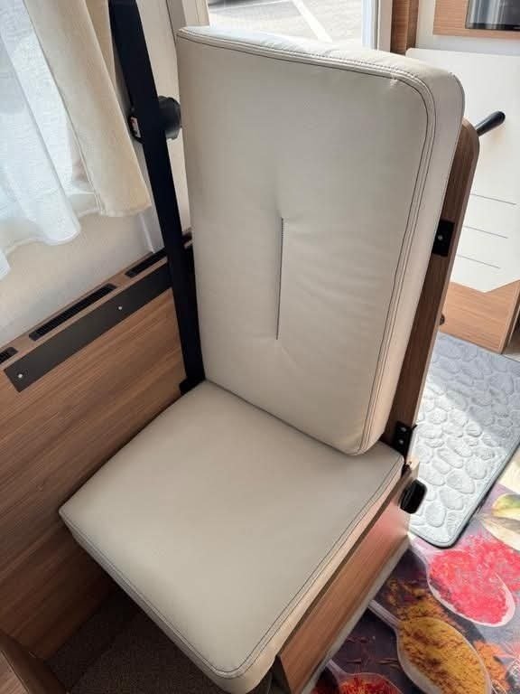 Camping Car Pilote P 696 D Expression