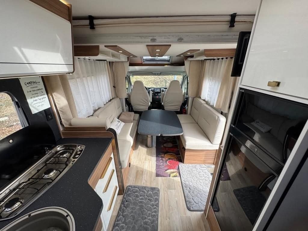 Camping Car Pilote P 696 D Expression