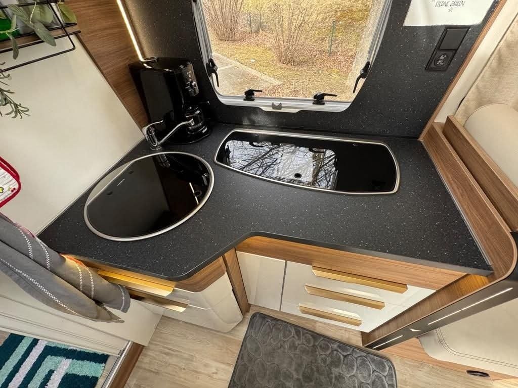 Camping Car Pilote P 696 D Expression