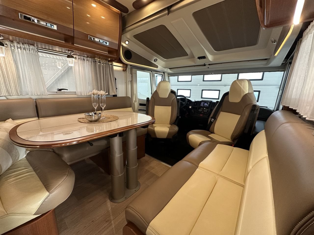 Camping Car Rapido 10000 DFH