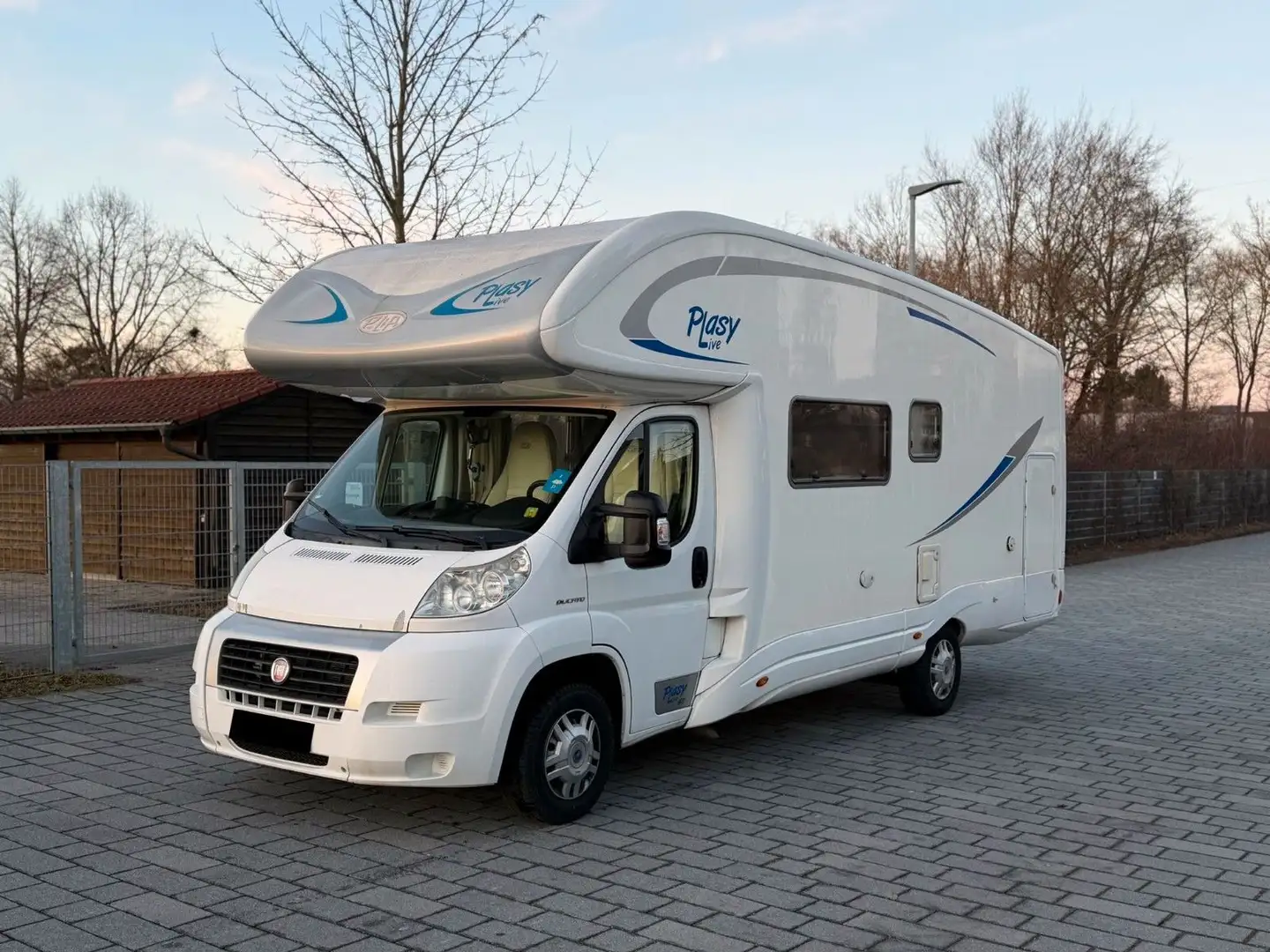 Camping car PLA Plasy Life 471