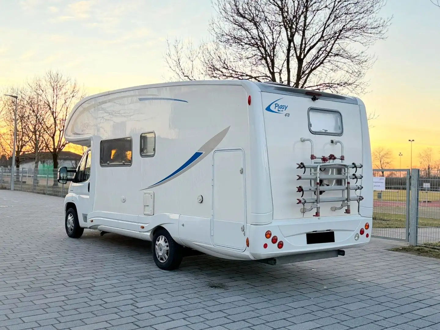 Camping car PLA Plasy Life 471